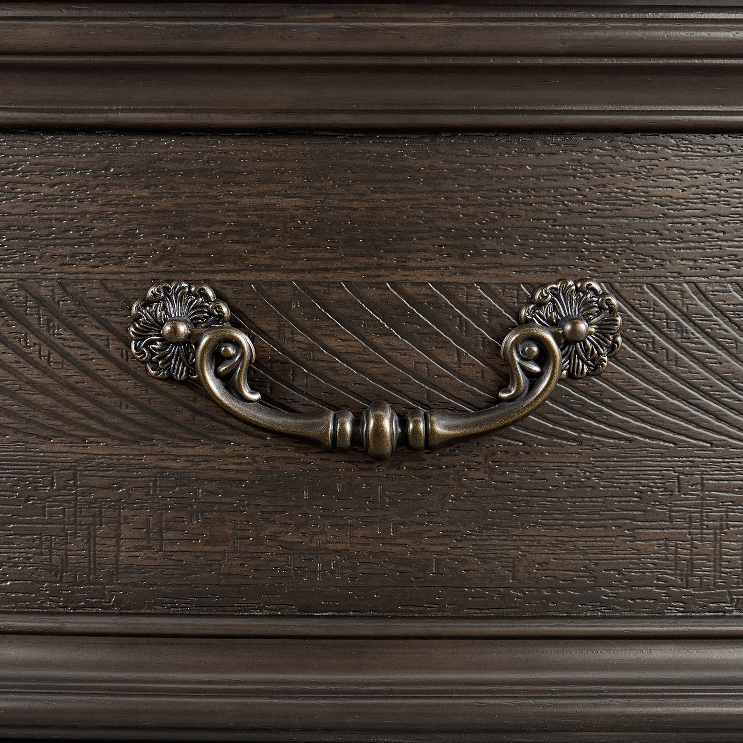 Brunswick - 7-Drawer Dresser