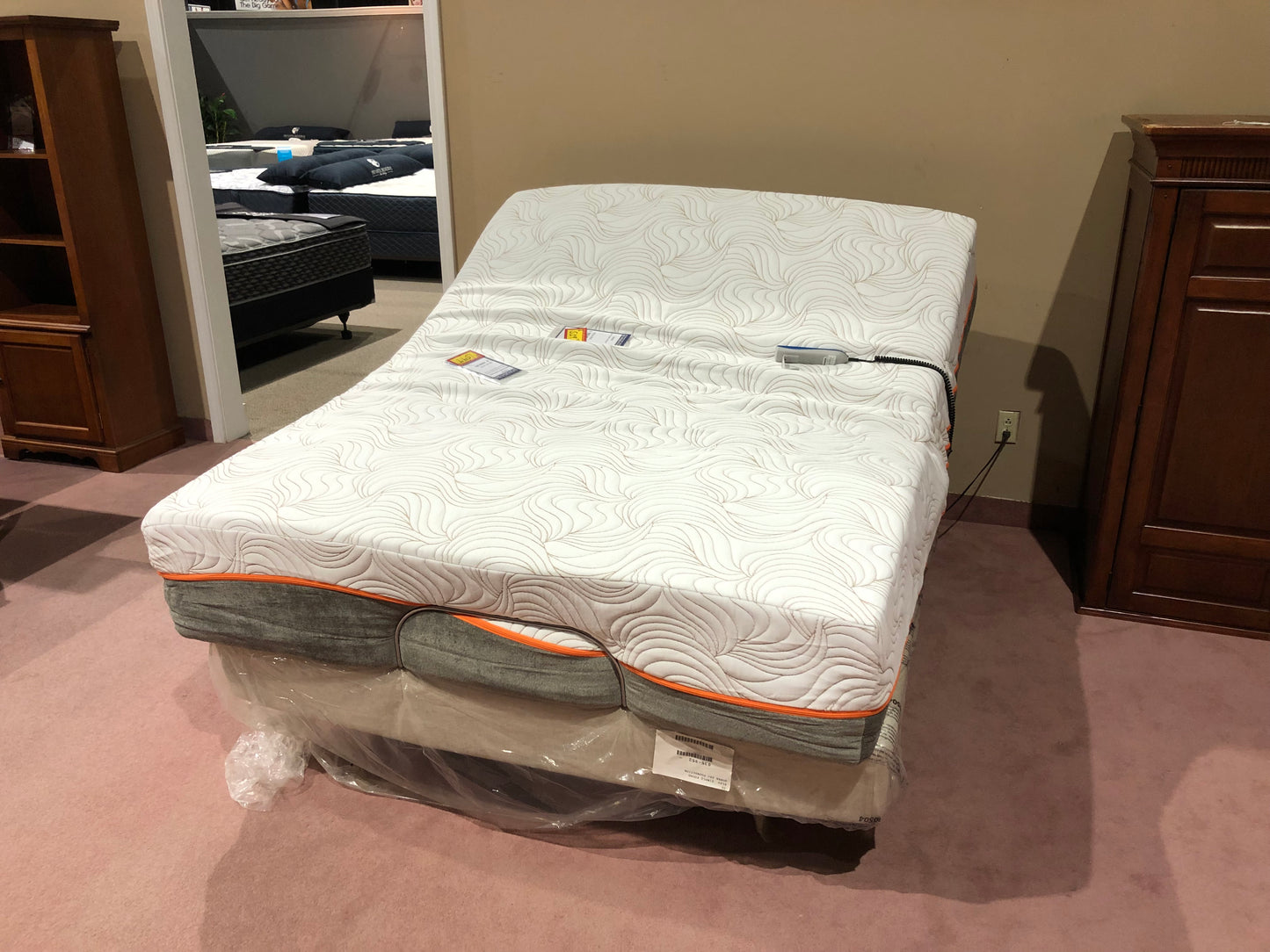Picasso Queen Mattress w/ Adjustable Base