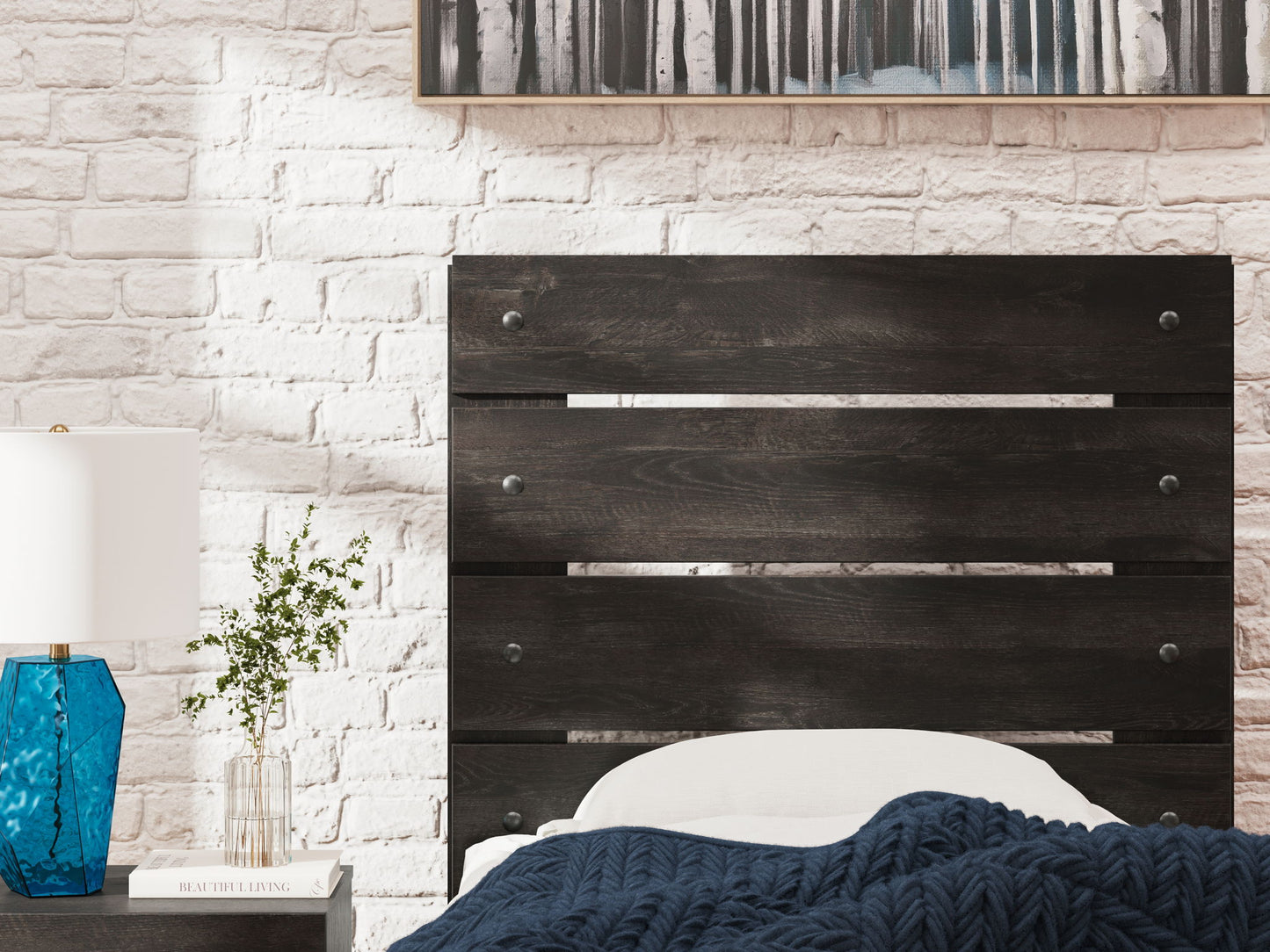 Hollivern - Panel Bed