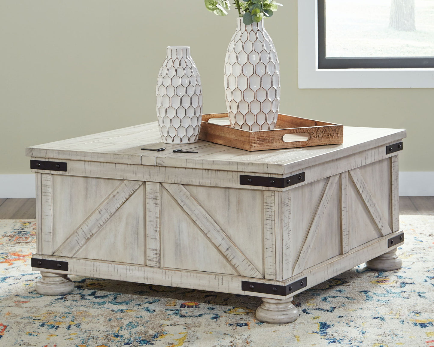 Carynhurst - Cocktail Table with Storage - Whitewash