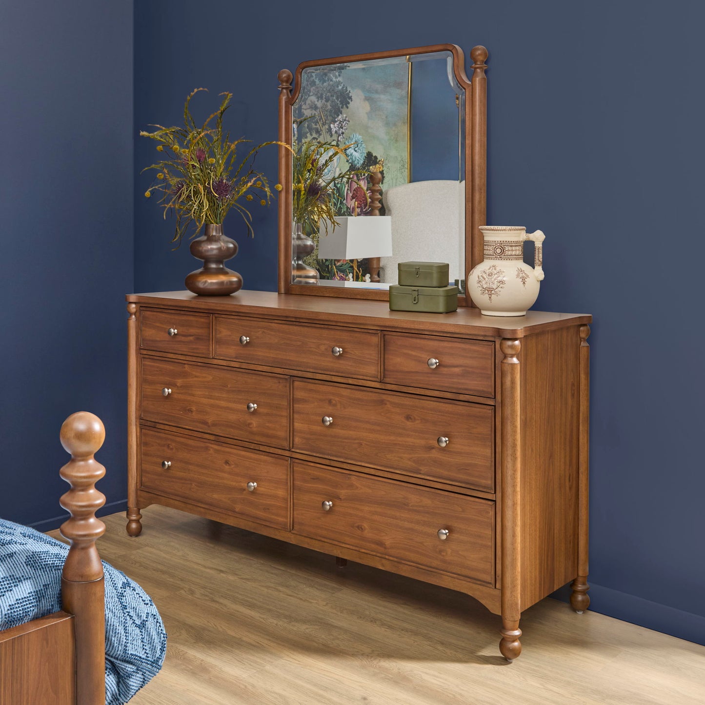 Azalea - Dresser - Walnut