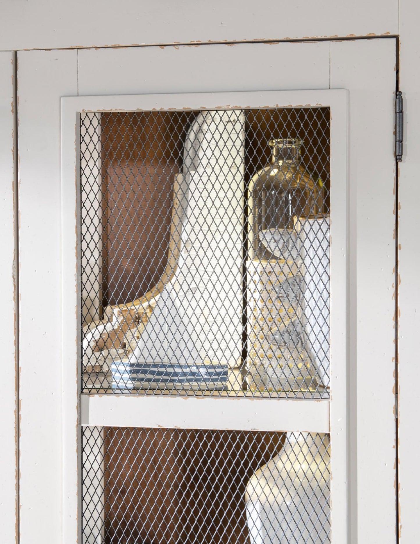 Lake House - Door Console With Front Doors