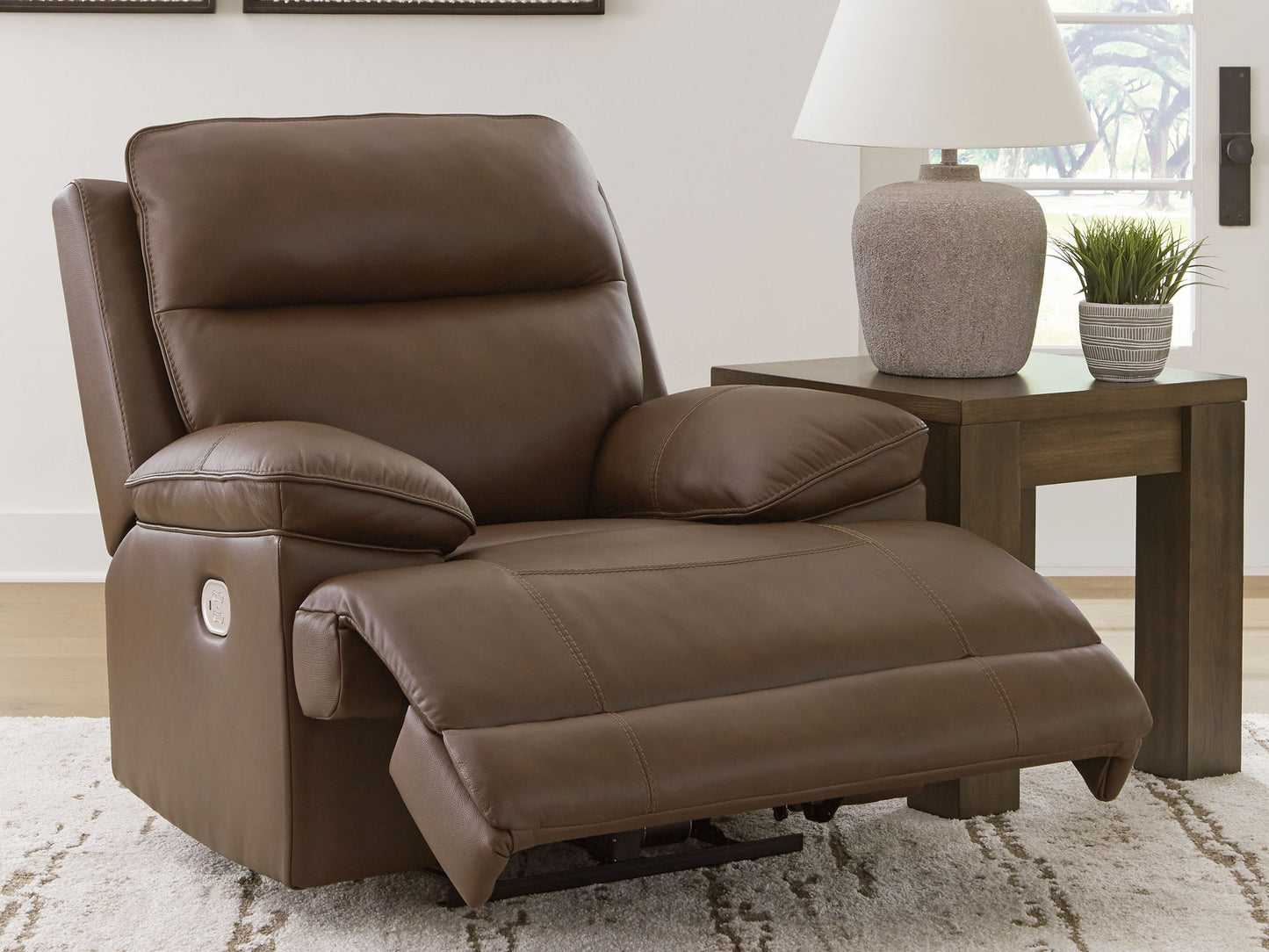 Vonryan - Power Recliner / Adj Headrest - Tobacco