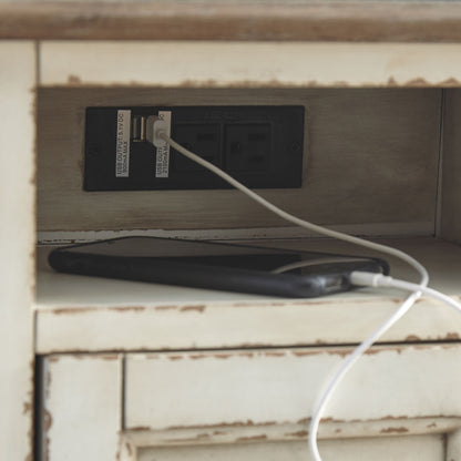 Realyn - Chair Side End Table - AC / USB - White / Brown