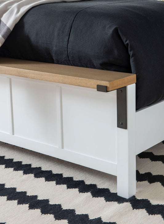 Franklin - Queen Two Tone Panel Footboard - White