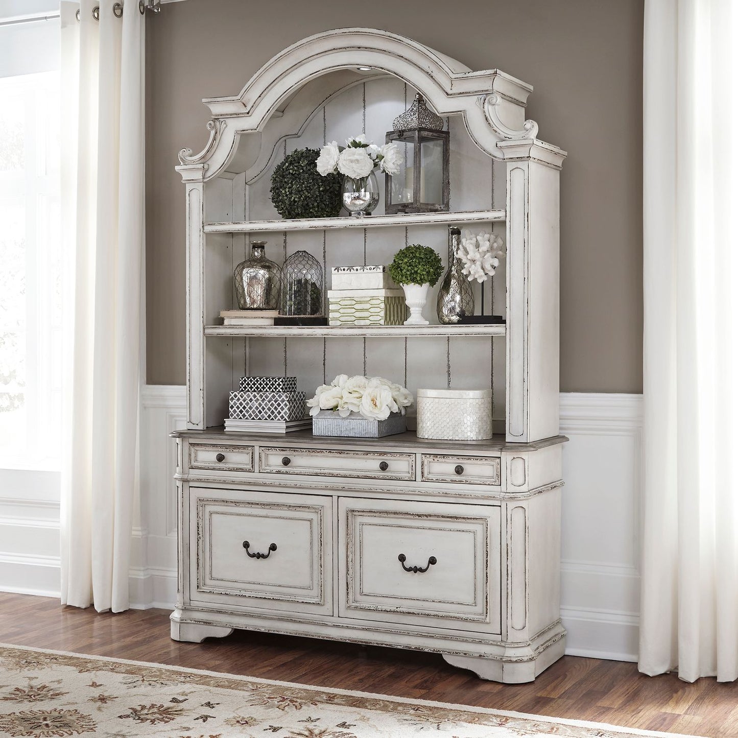 Manor Hutch & Buffet