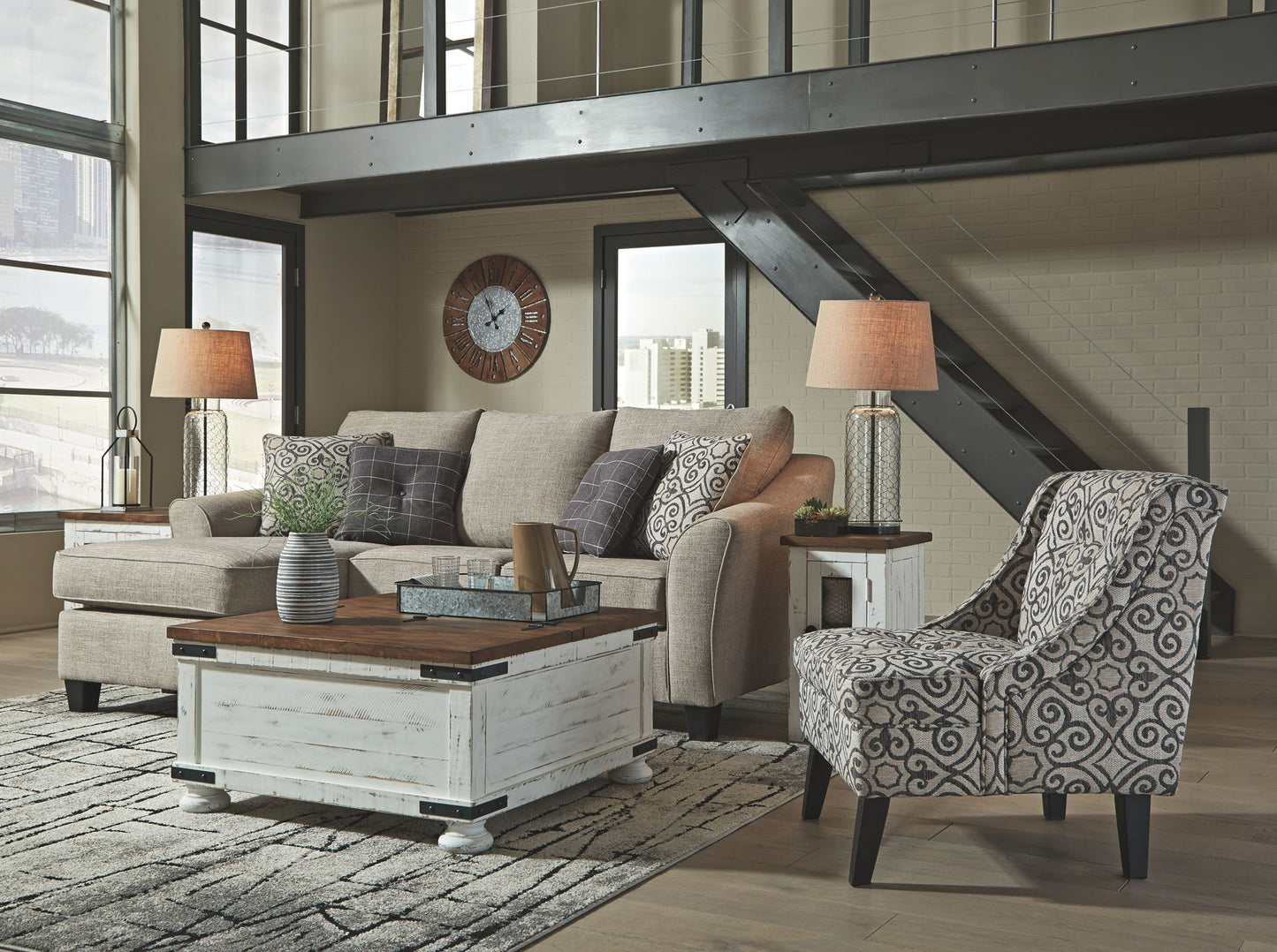 Kestrel - Sofa Chaise - Pearl Silver