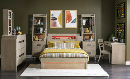 District - Panel Headboard Full - Weathered Oak