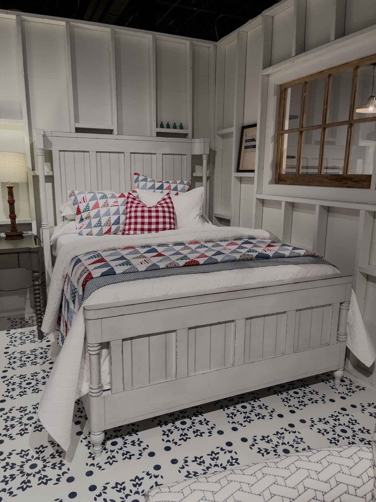 Vintage Market - Sleigh Bed Side Rails Queen / King - Picket Fence