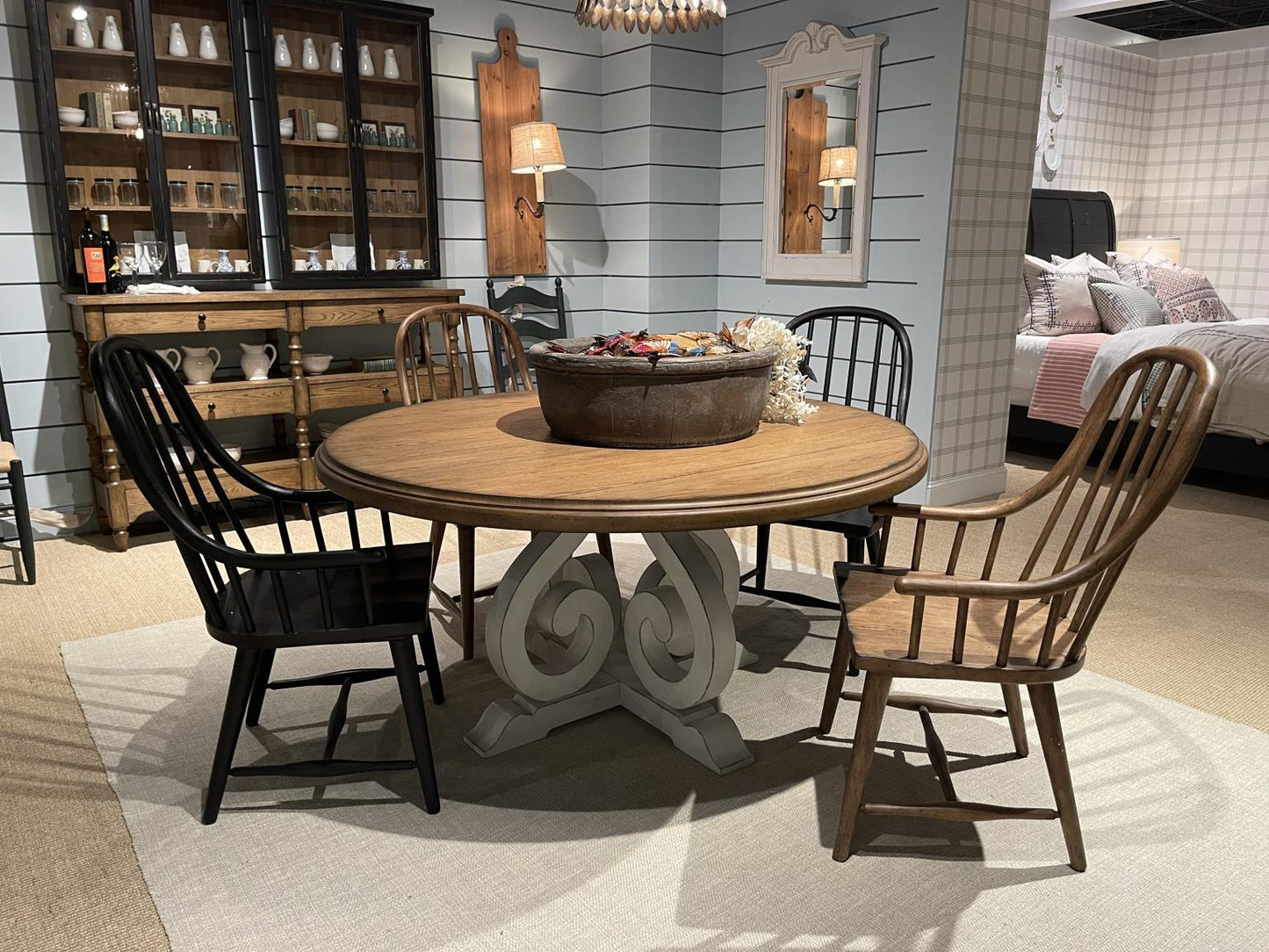 Vintage Market - Round Dining Table - Barnwood Oak And Picket Fence