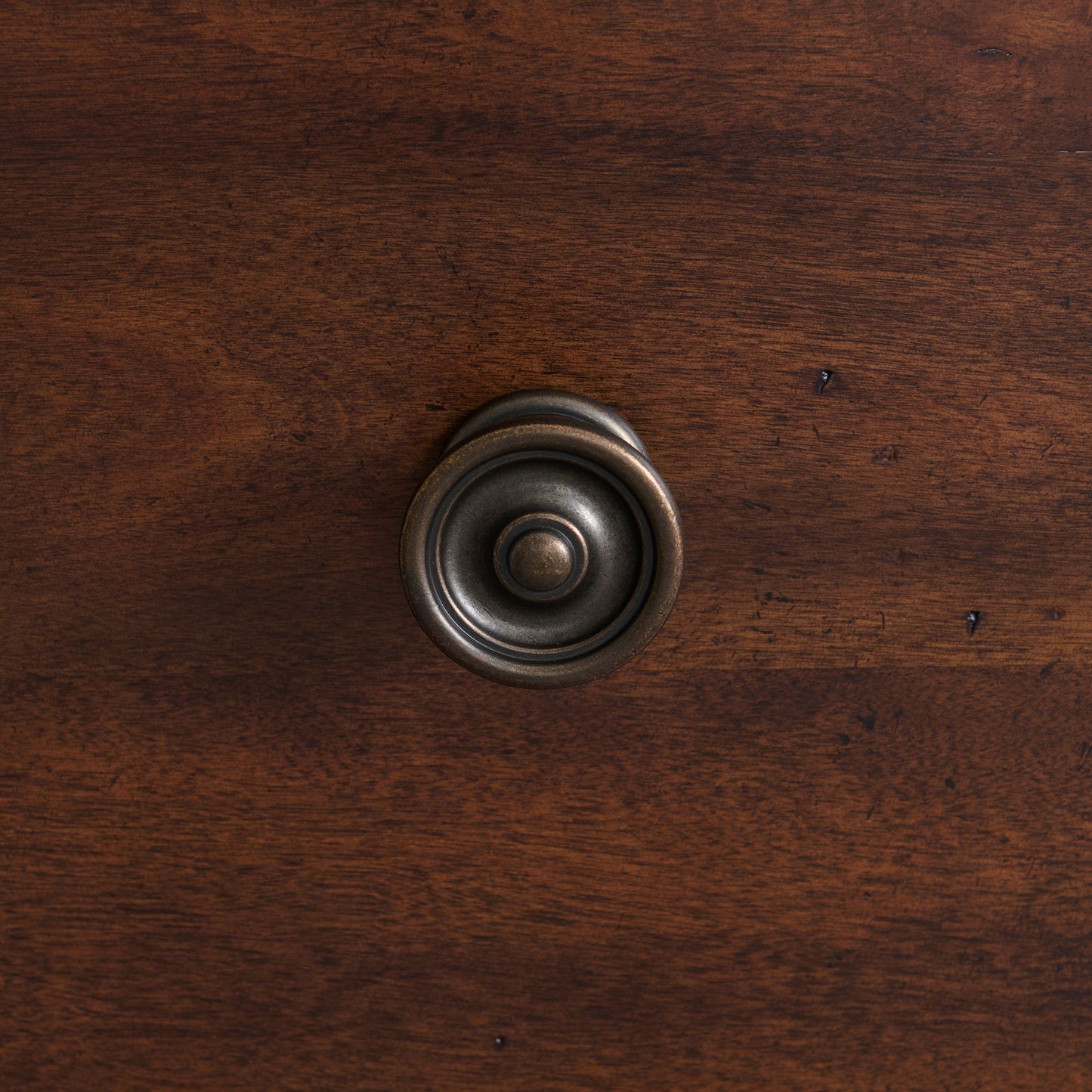 Phillipe - 8-Drawer Dresser