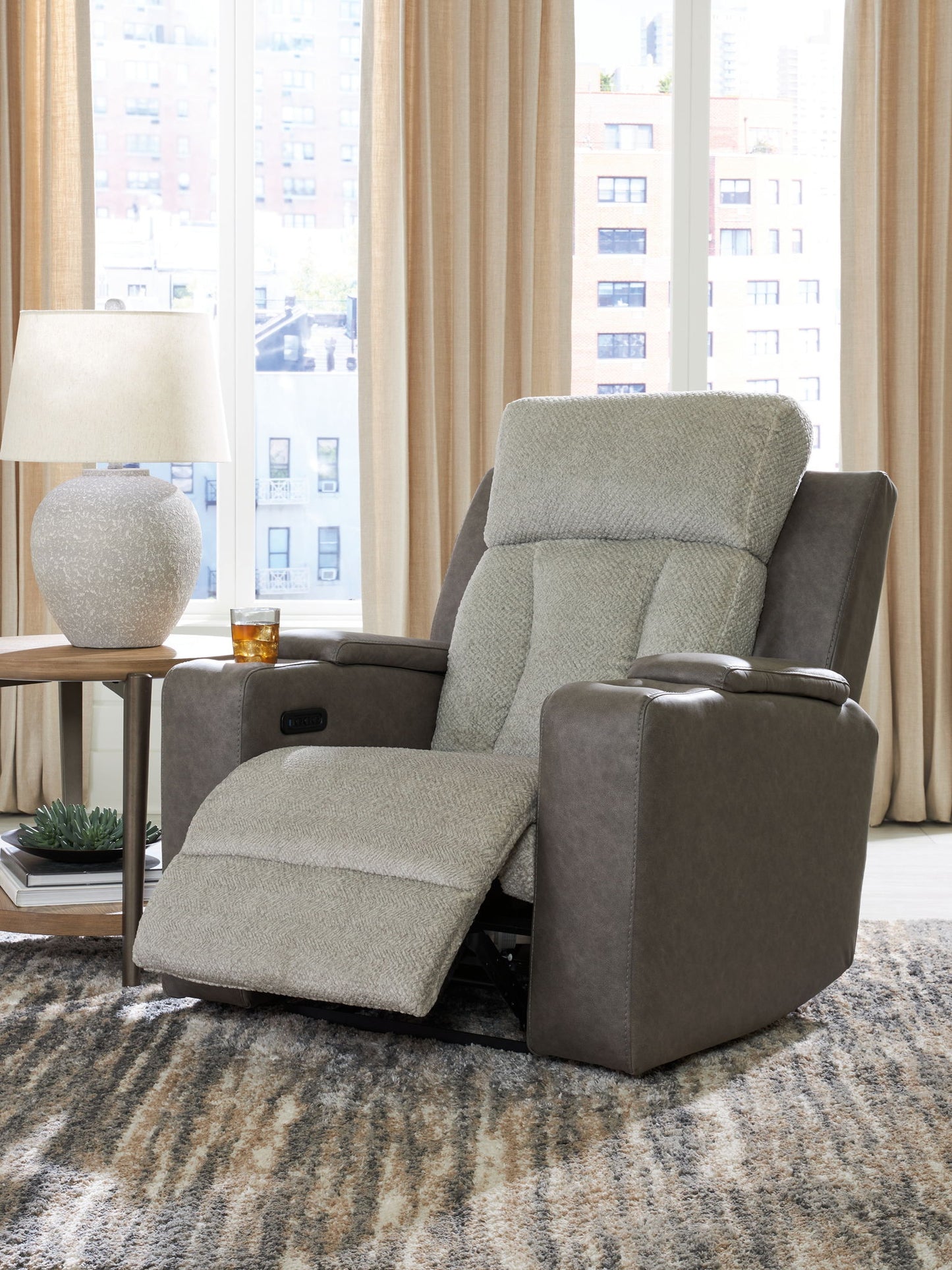 WhipLash - Power Recliner With Adj Headrest - Sisal