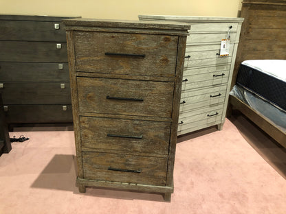 Seattle Queen Bed, Chest, Nightstand