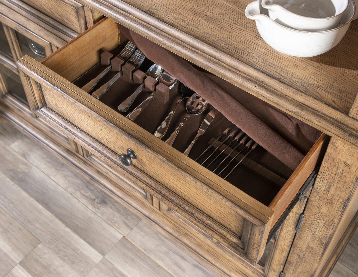 Vintage Market - Server