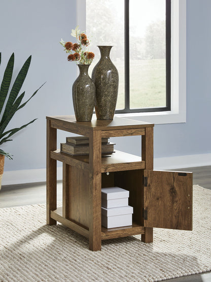Fendenmore - Chair Side End Table