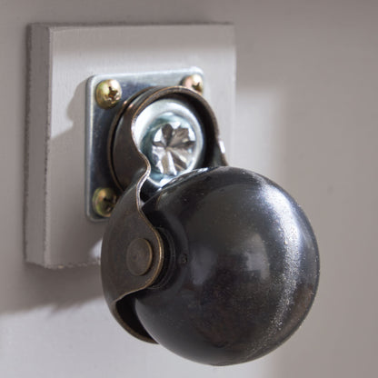 Loyaska - Lift Top Cocktail Table - Grayish Brown / White