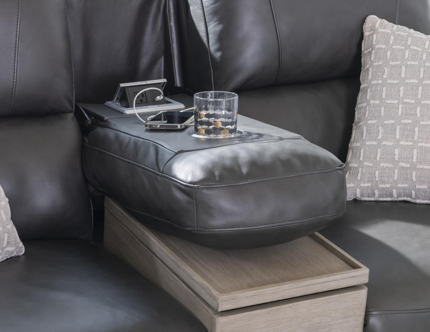 Esme Ravello - Loveseat Elements - Halifax Flax