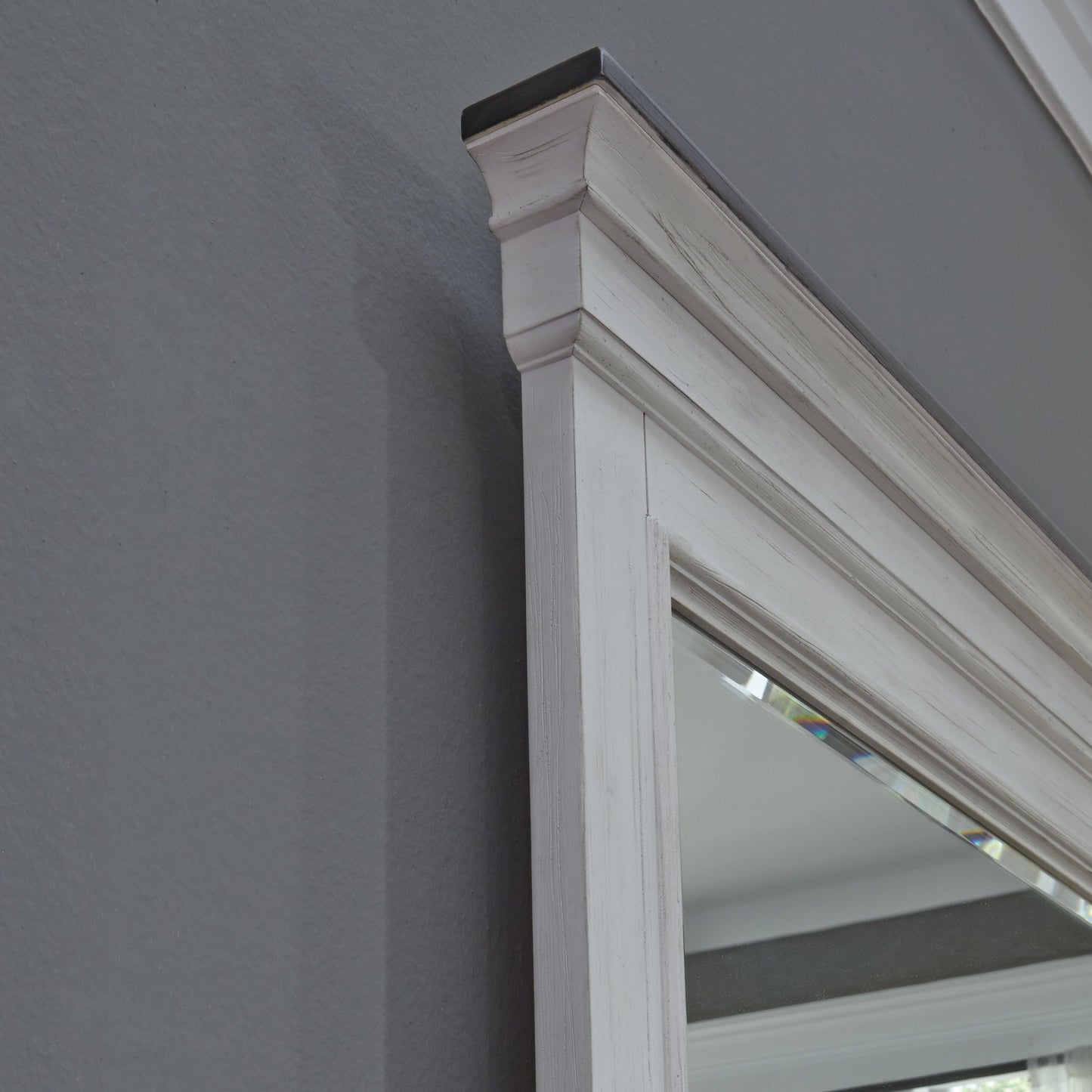 Allyson Park - Bedroom Set