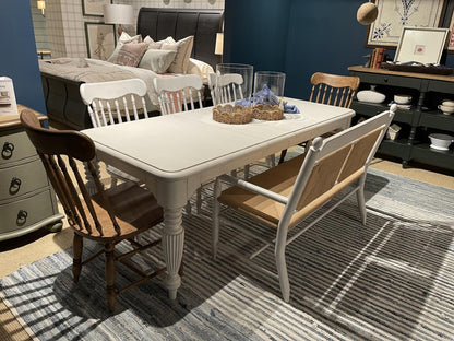 Vintage Market - Friendship Table - Picket Fence