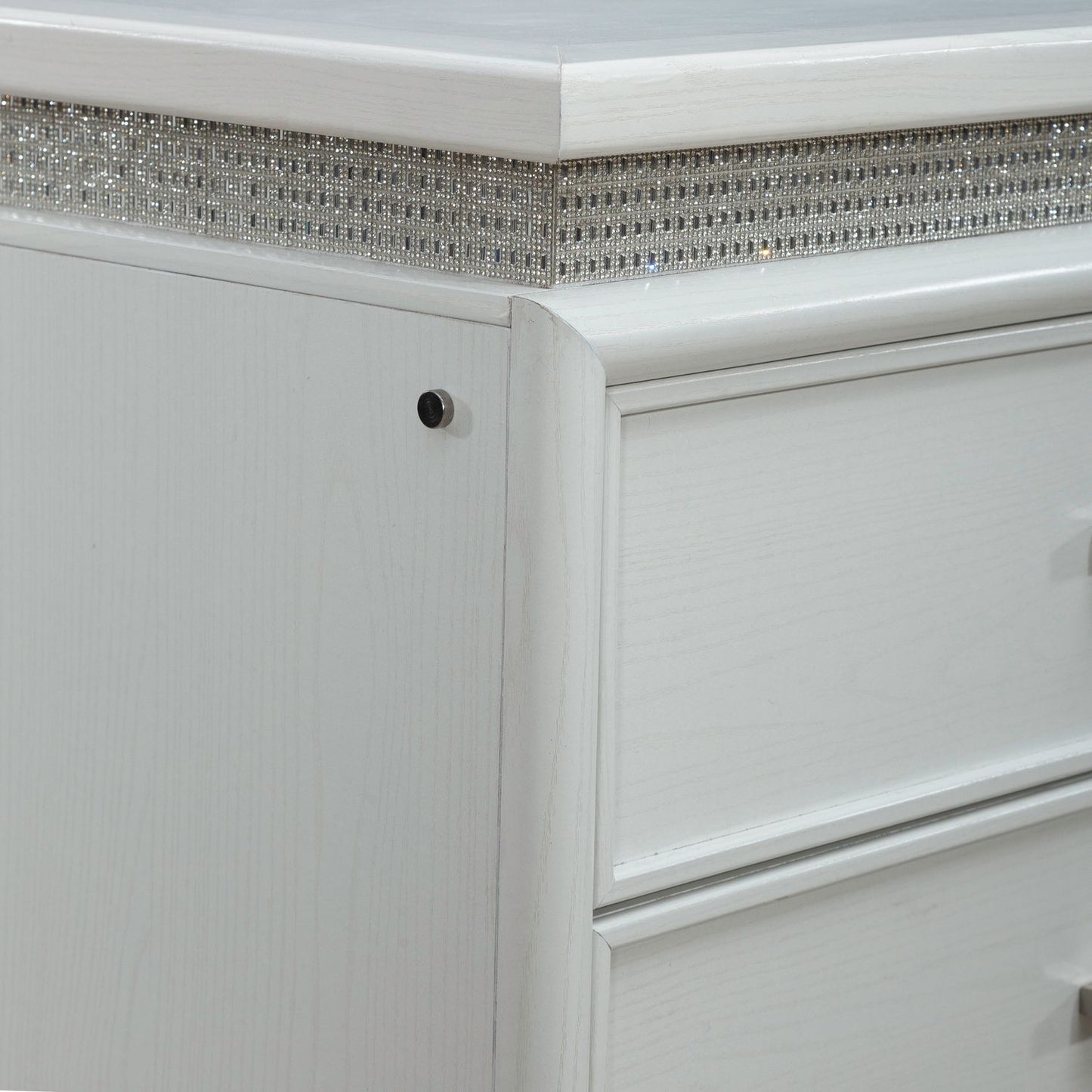 Reflections - 5 Drawer Chest With Lights - White