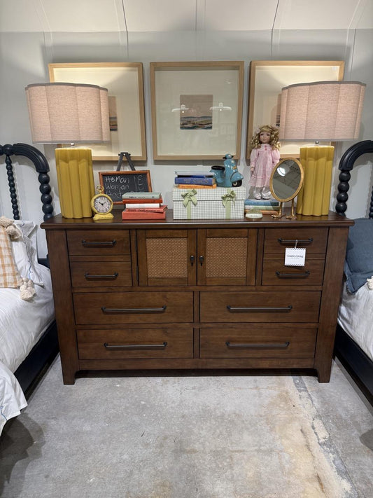 Lake House - Dresser With 6 Drawers - Pinecone